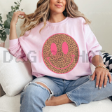 Pink Cheetah Smiley Graphic Sweatshirt – Trendy Y2K Preppy Fleece Pullover