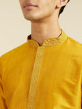 Diwas By Manyavar Men'S Art Silk Solid Kurta (Mustard,Xl) Mustard Xl Kfn011-328-Xl