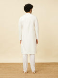 Manyavar Men'S White Blended Viscose Kurta Pyjama Set (M)