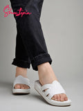 Shoetopia Women'S Girls-P-19 Flat Sandal-5 Kids Uk (Girls-P-19-White)-Eu38,White,5,B0D4VPDRX6