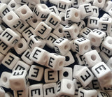 ChangJin 120PCS White Plastic Cube Alphabet Beads Black Letter 10x10mm W/4mm Hole for Jewelry Making (White Beads E 120PCS)