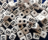 ChangJin 120PCS White Plastic Cube Alphabet Beads Black Letter 10x10mm W/4mm Hole for Jewelry Making (White Beads S 120PCS)