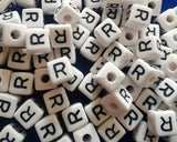 ChangJin 120PCS White Plastic Cube Alphabet Beads Black Letter 10x10mm W/4mm Hole for Jewelry Making (White Beads R 120PCS)