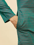 Manyavar Men'S Green Blended Cotton Embroidered Kurta Pyjama Set Green L