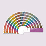 Pantone GG1507B Metallics Guide Gloss aqueous and metallic coated reference fan deck in a chromatic colour arrangement