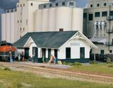 Walthers, Inc. Clarkesville Depot Kit, 51/4 X 2 X 17/8 13.3 X 5 X 4.7cm
