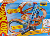 Hot Wheels Toy Car Track Set, Sky Crash Tower More Than 2.5-ft Tall, Includes 1:64 Scale Vehicle & Motorized Booster, Jumps & Lo