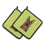 Caroline'S Treasures Checkerboard Lime Green German Shepherd Pair Of Pot Holders Bb1273Pthd, 7.5Hx7.5W, Multicolor
