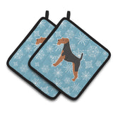 Caroline'S Treasures Winter Snowflake Airedale Terrier Pair Of Pot Holders Bb3557Pthd, 7.5Hx7.5W, Multicolor