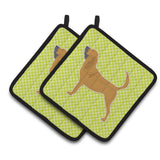 Caroline'S Treasures Bloodhound Checkerboard Green Pair Of Pot Holders Bb3784Pthd, 7.5Hx7.5W, Multicolor