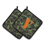 Caroline'S Treasures Letter V Monogram - Camo Green Pair Of Pot Holders Cj1030-Vpthd, 7.5Hx7.5W, Multicolor