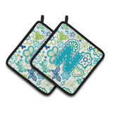 Caroline'S Treasures Letter N Flowers & Butterflies Teal Blue Pair Of Pot Holders Cj2006-Npthd, 7.5Hx7.5W, Multicolor
