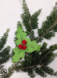 Knit Holly Ornament Pattern – Easy Christmas Knitting Pattern for Holiday Décor | Darn Good Yarn