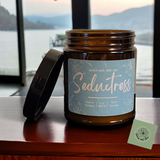 Seductress Candle: Alluring and Romantic Fragrance for an Elegant Ambiance