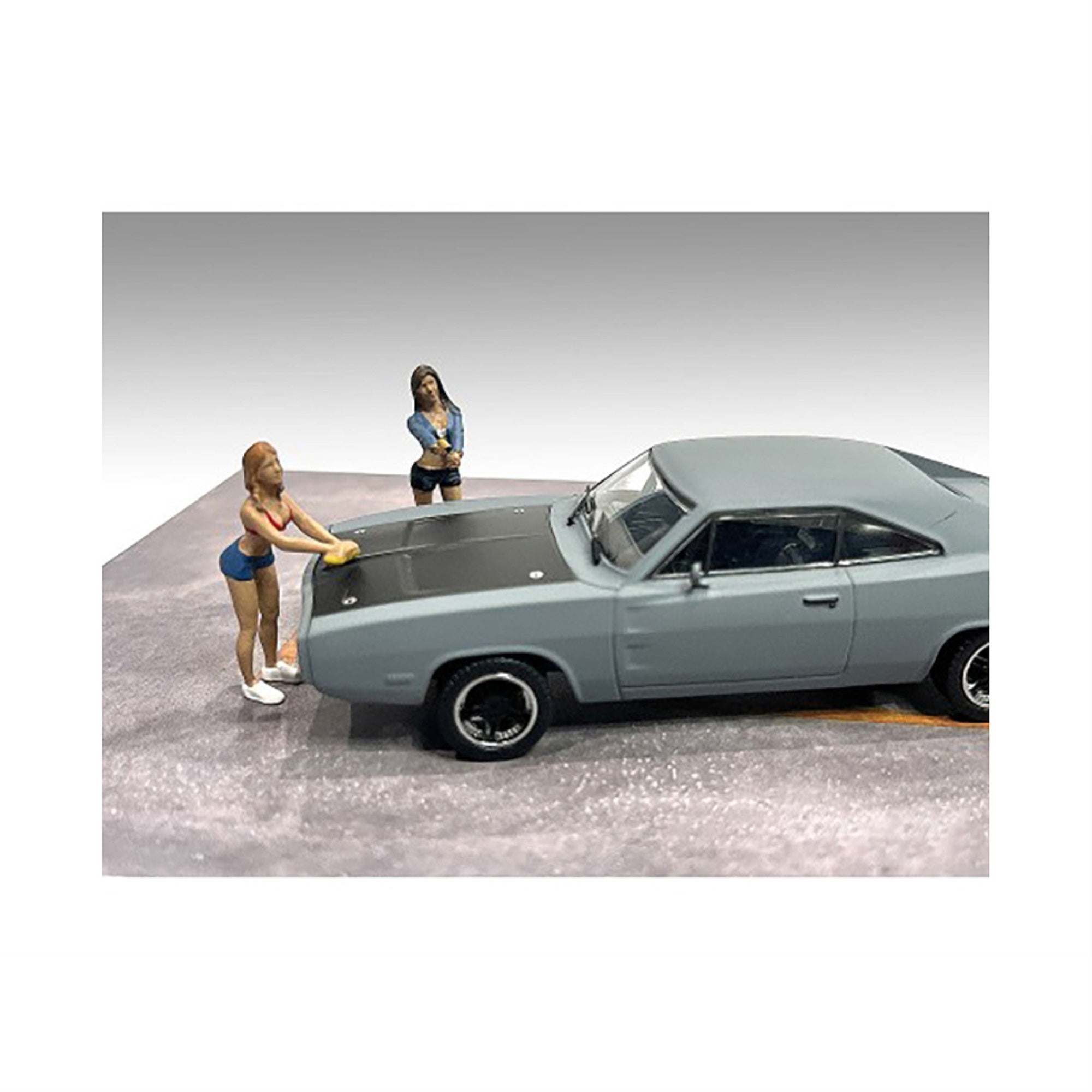 'Car Wash Girls'' Set 2 Jessica And Jennifer 2 Piece Figure Set For 1/43 Scale Models By American Diorama