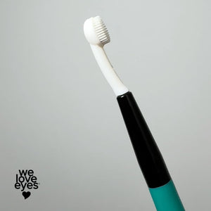We Love Eyes - Eyelid Margin Scrub Brush - Ideal for scrubbing Away Debris and Eyelid Margin Cleansing.