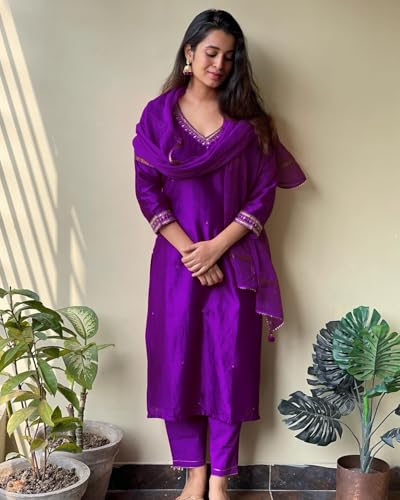 Anni Designer Women'S Cotton Blend Straight Embroidered Kurta With Pant & Dupatta (Bagicha Begani_3Xl_Begani_Xxx-Large),Begani,3XL,Cotton Blend,Regular,Dupatta