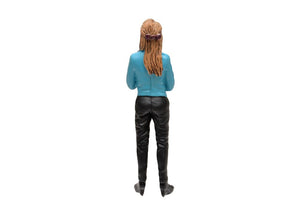 American Diorama Camera Crew Figure Iv Pretty Reporter For 1:24 Scale Models 77480