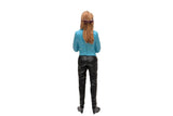 American Diorama Camera Crew Figure Iv Pretty Reporter For 1:24 Scale Models 77480