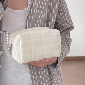 XPONNI Small Cosmetic Bag Cute Makeup Bag Y2k Accessories Aesthetic Make Up Bag Y2k Purse Cosmetic Bag for Purse (white)