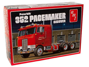 Amt Peterbuilt 352 Pacemaker Cabover (Coca Cola) 1:25 Scale Model Kit