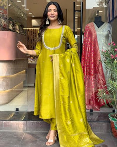 Anni Designer Women'S Silk Blend Straight Embroidered Kurta With Pant & Dupatta (Deluxe Green-Vks01_L_Green_Large),Green,L,Rayon Blend,Regular,