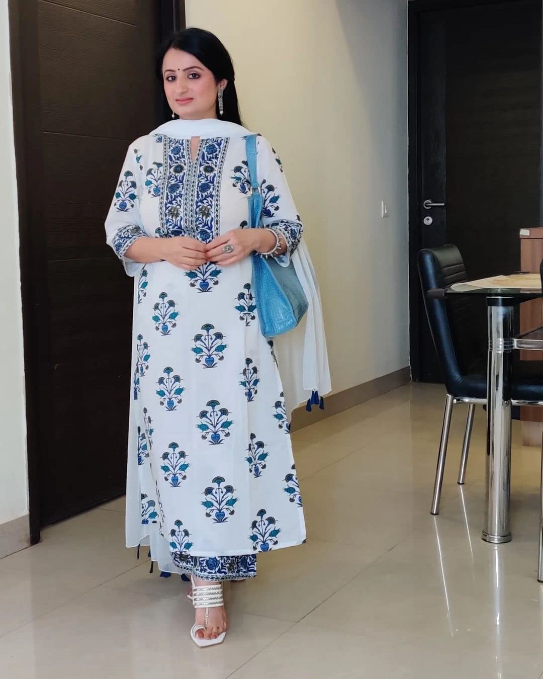 Gosriki Women'S Cotton Straight Kurta With Palazzo & Dupatta (Liba-Guldasta_Blue_M-Go1_Blue_Medium),Blue,,B0B8YQBJ57