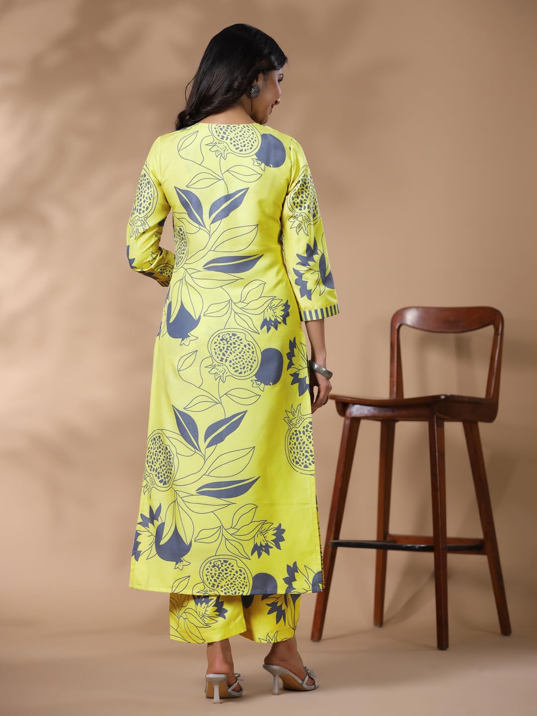Gosriki Women'S Rayon Blend Straight Printed Kurta With Palazzo (Anaar-Green-Gs_Xxl_Green_Xx-Large),Green,2,B0CYPQ7KTN