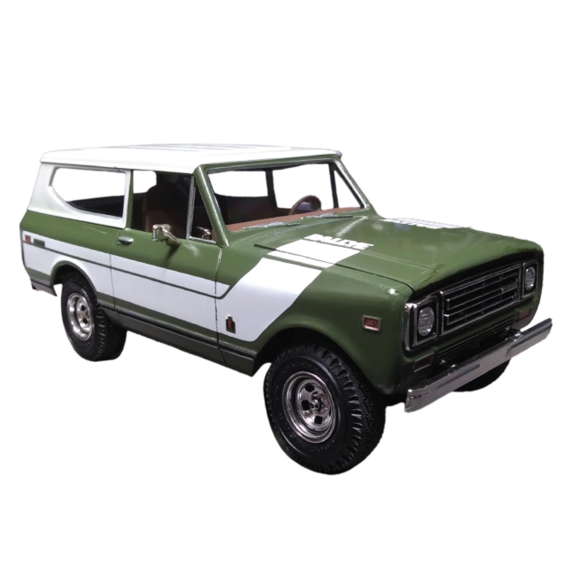 Amt 1977 International Harvester Scout Ii 1:25 Scale Model Kit