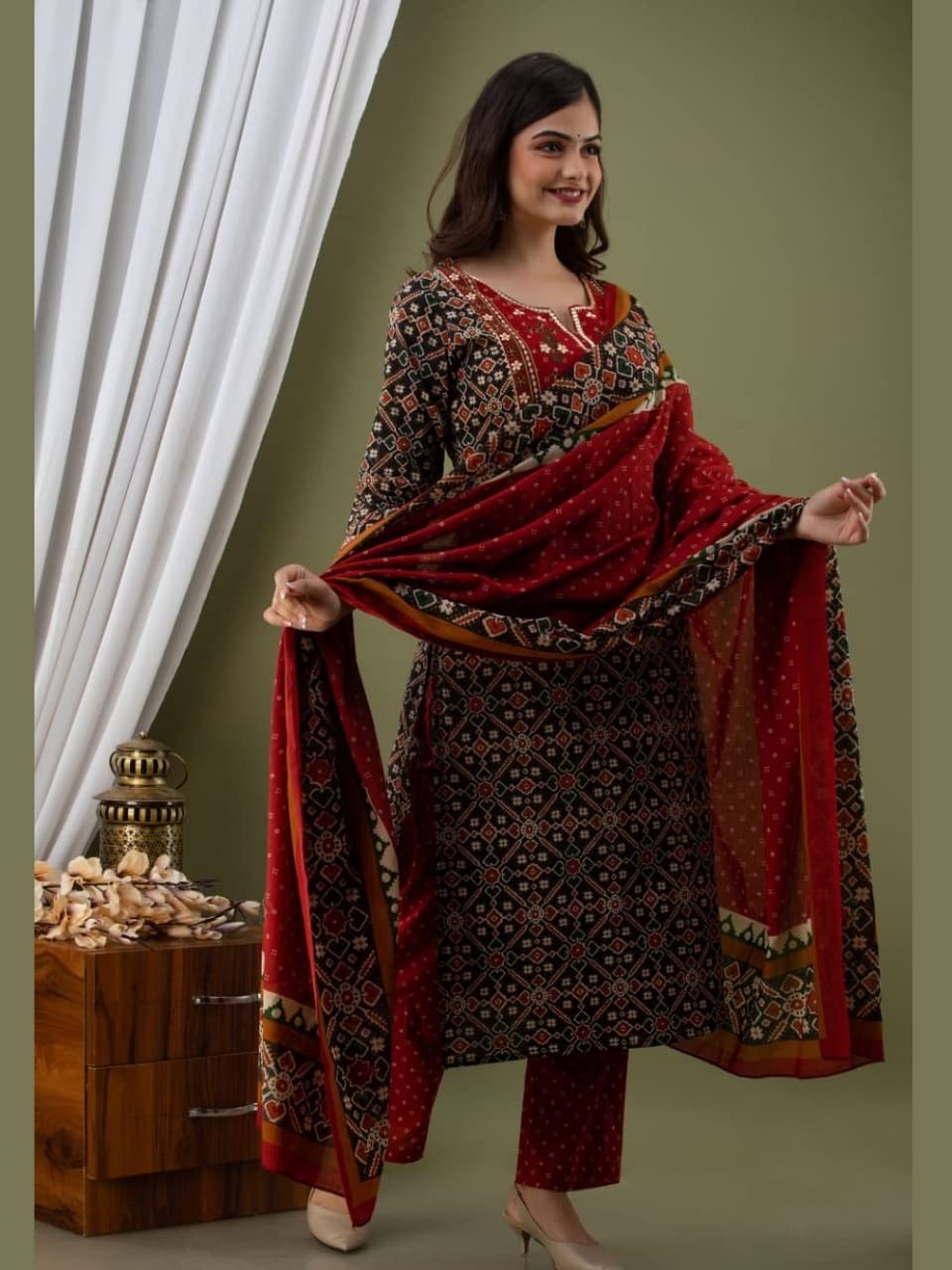 Anni Designer Women'S Cotton Blend Printed Straight Kurta With Pant & Dupatta (Makshi Red_S_Red_Small),Red,S,Cotton Blend,Regular,Kurta with Bottomwear & Dupatta