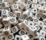 ChangJin 120PCS White Plastic Cube Alphabet Beads Black Letter 10x10mm W/4mm Hole for Jewelry Making (White Beads G 120PCS)