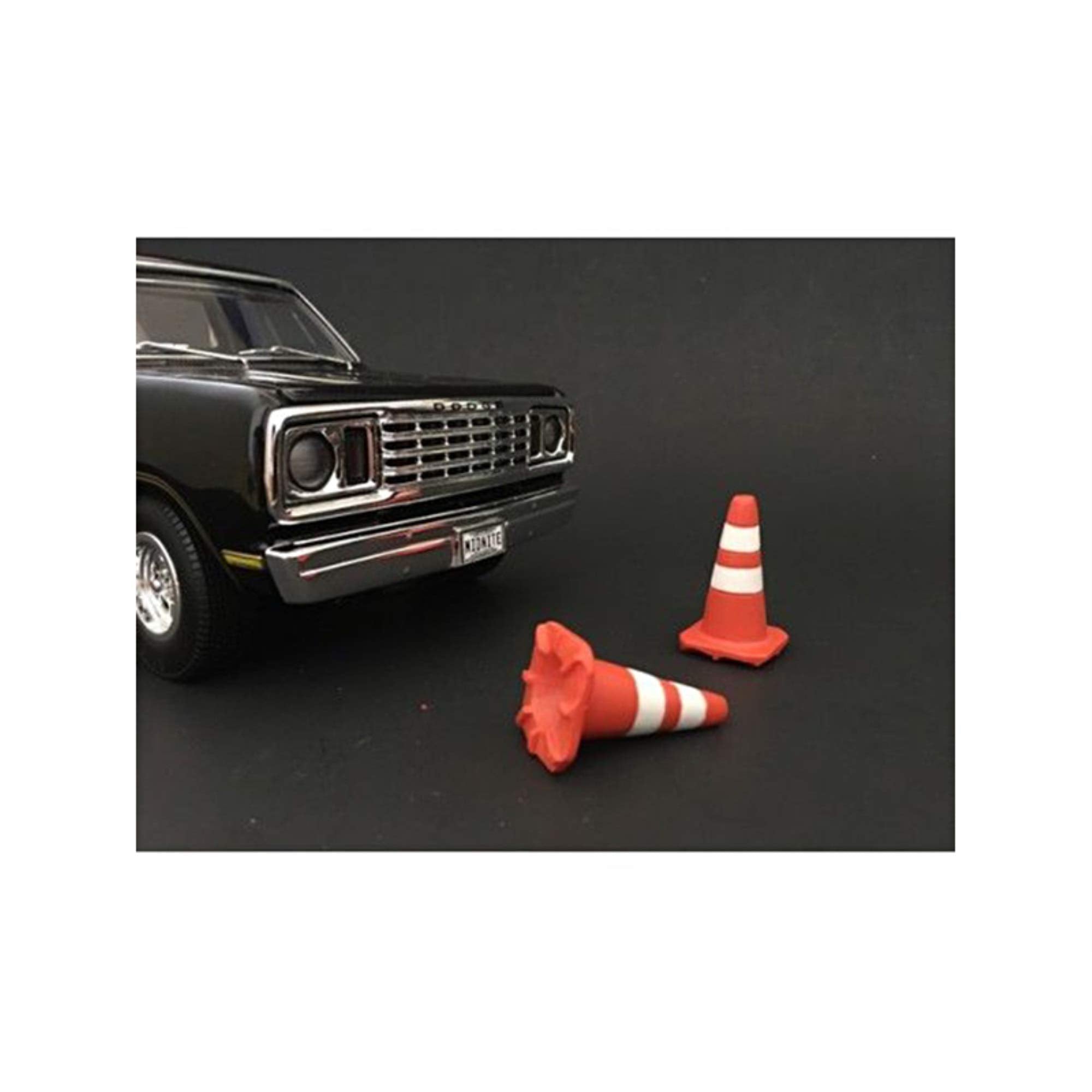 American Diorama 77532 Traffic Cones Accessory For 1 Isto 24 Models - Set Of 4