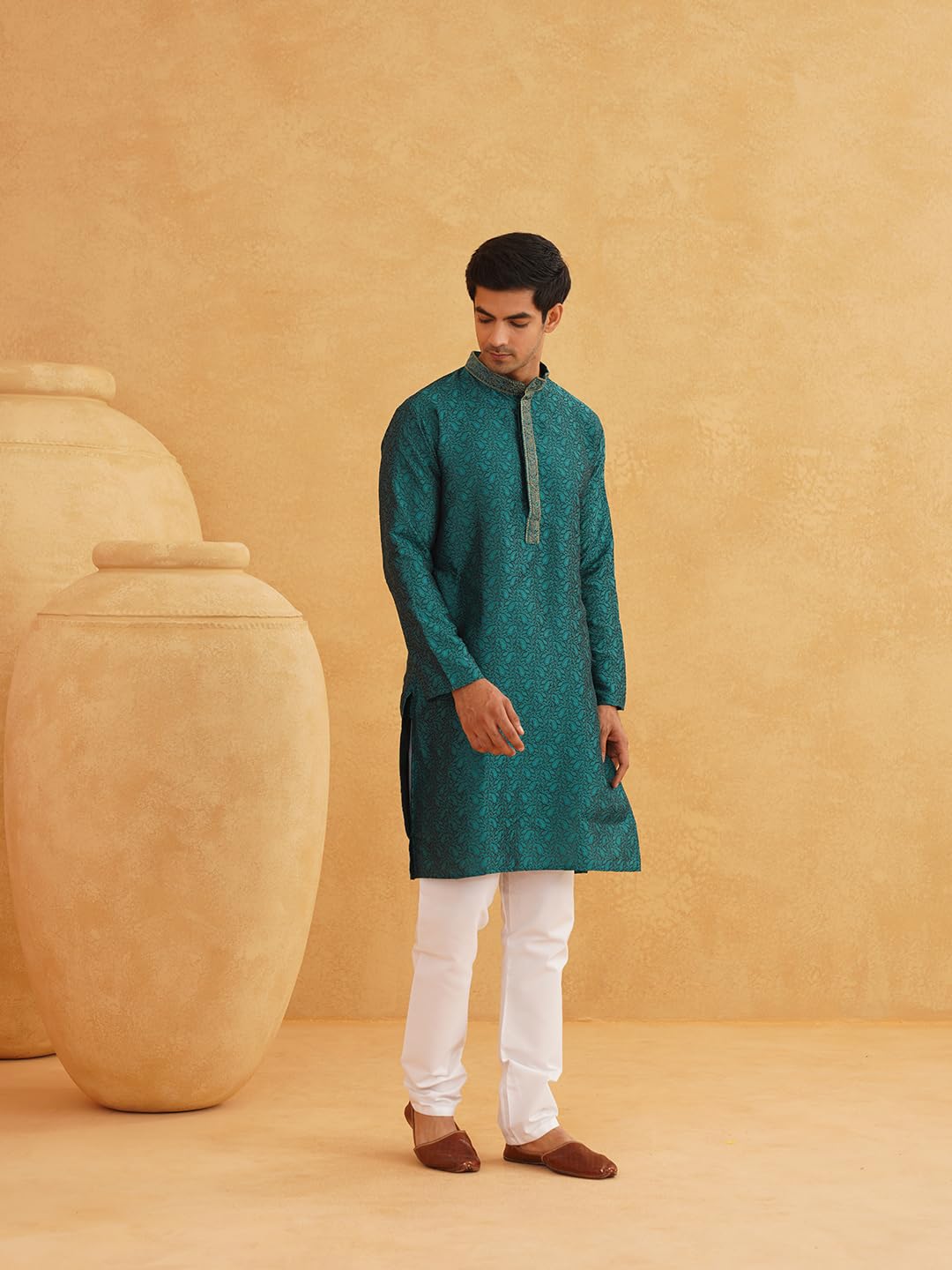 Sojanya (Since 1958 Men'S Emerald Green Jacquard Silk Kurta & Churidaar Pyjama Emerald Green Xl