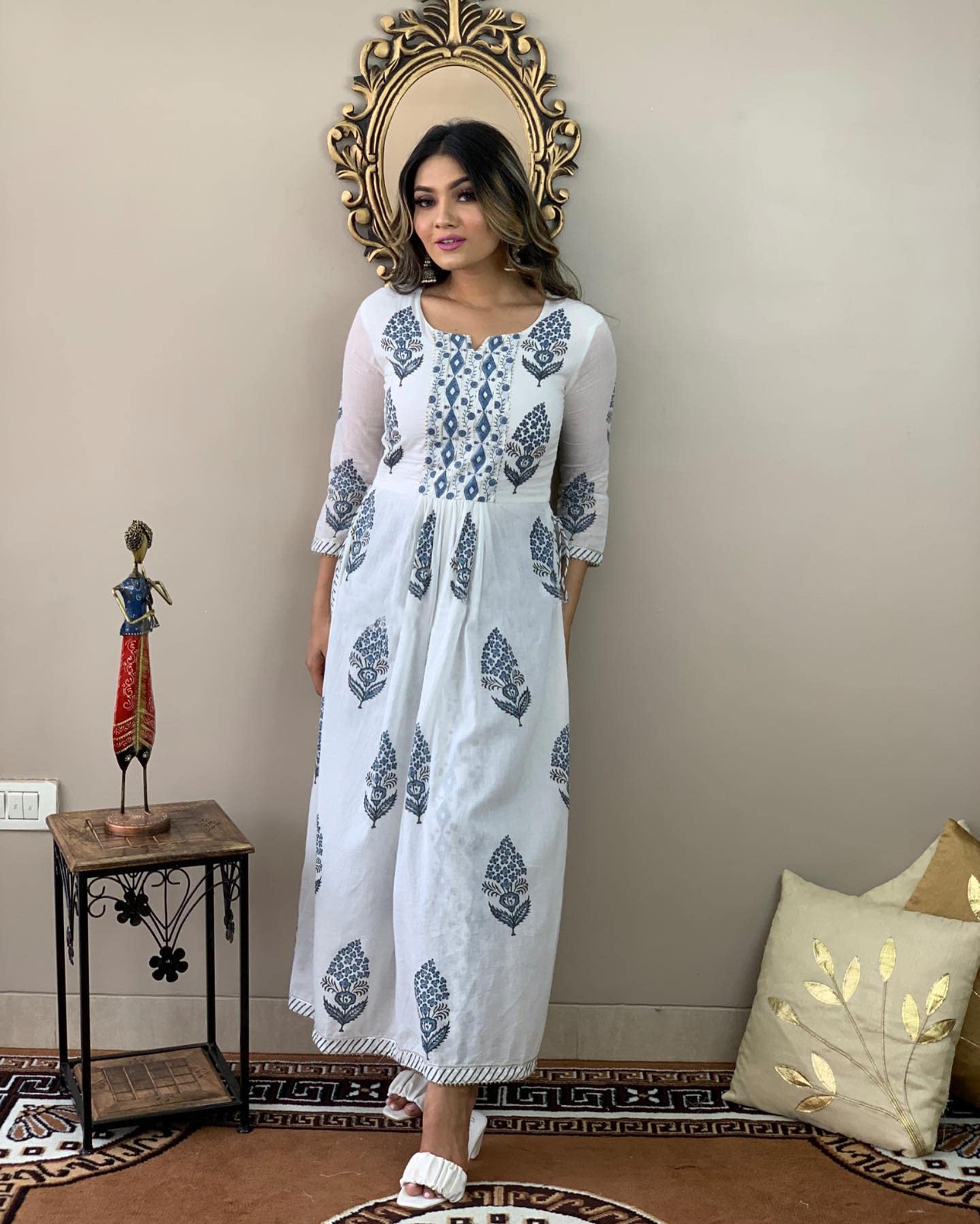 Gosriki Women'S Rayon Printed Straight Kurta With Pant (Putli White-Gs_Xxl_White&Blue_Xx-Large),White,2,B0C2PK6KX2