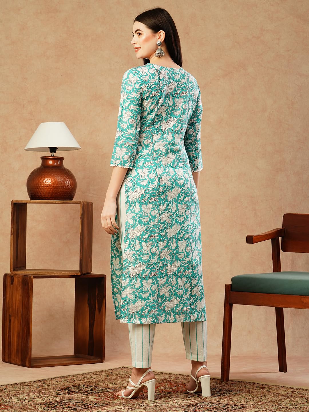 Gosriki Women'S Cotton Blend Straight Printed Kurta With Pant (Pachas Blue-Gs_L_Blue_Large),Blue,,B0CSG42PVS