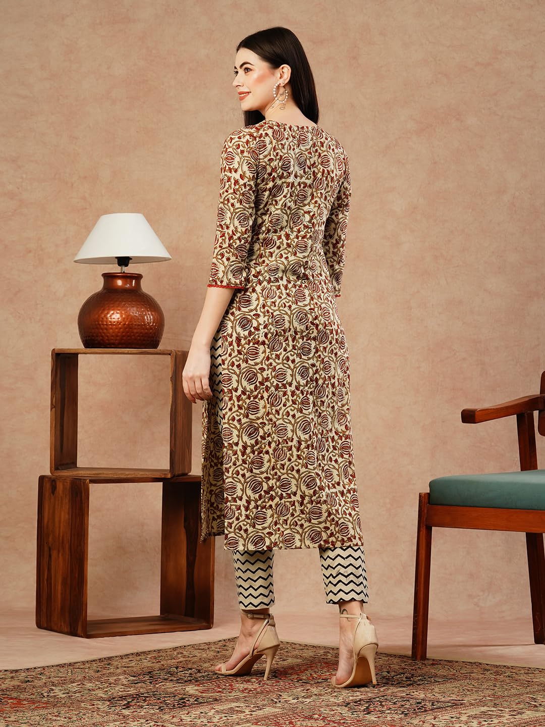 Gosriki Women'S Cotton Blend Straight Printed Kurta With Pant (Gattu Beige-Gs_Xxl_Beige_Xx-Large),Beige,2,B0CSG5S486