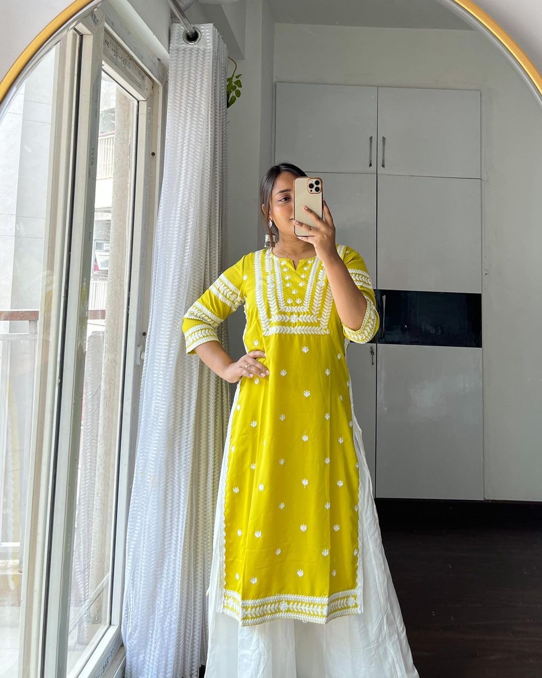 Gosriki Women'S Cotton Blend Chikankari Embroidered Straight Kurta (Stho-Yellow-Pac-Gs_L_Yellow_Large),Yellow,,B0CDCNXTY5