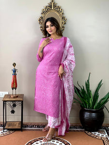 Gosriki Women'S Cotton Blend Straight Printed Kurta With Pant & Dupatta (Dalaja-Majenta-Gs_L_Majenta_Large) Magenta,Magenta,,B0CD7RH9QV