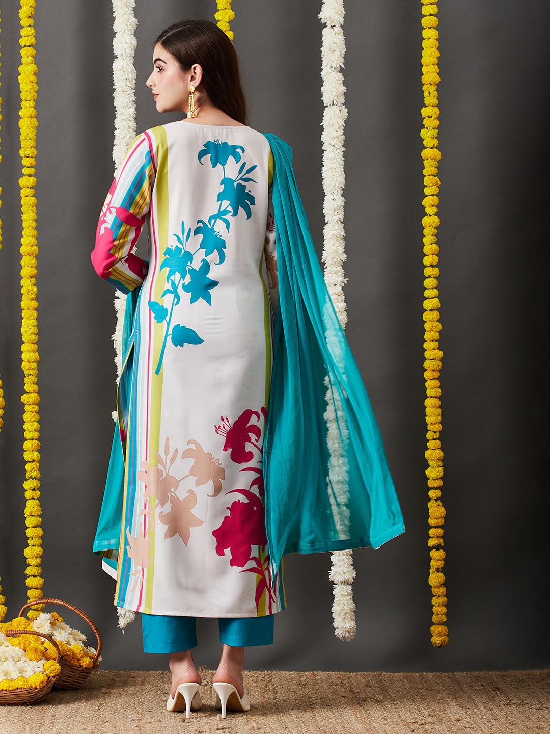 Gosriki Women'S Cotton Blend Straight Printed Kurta With Pant & Dupatta (Hibiki Cream-Gs_S_Cream_Small),Cream,,B0CNXSQR67