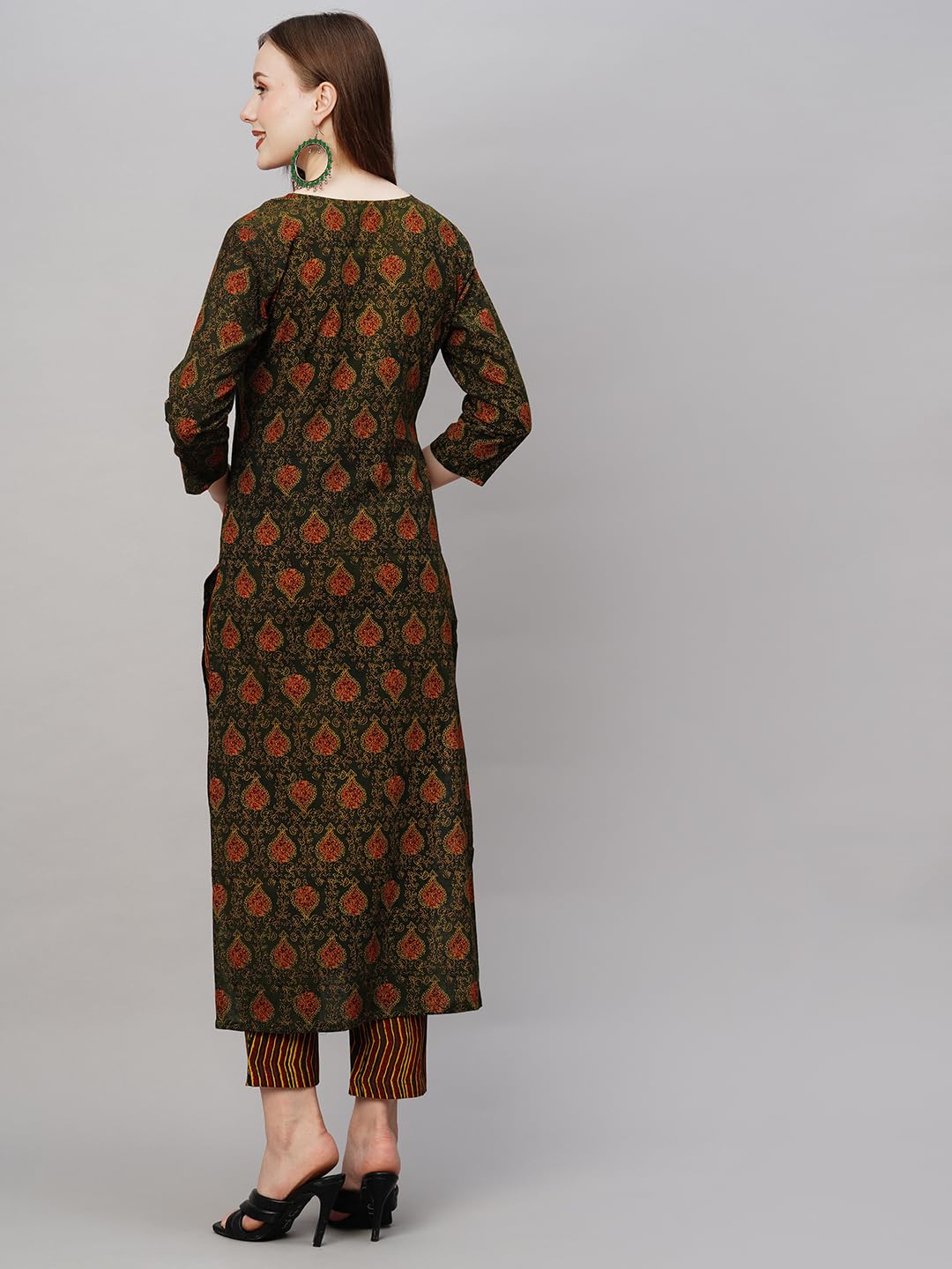 Anni Designer Women'S Cotton Blend Printed Straight Kurta With Pant (Tapa Green_L_Green_Large),Green,L,Cotton Blend,Regular,