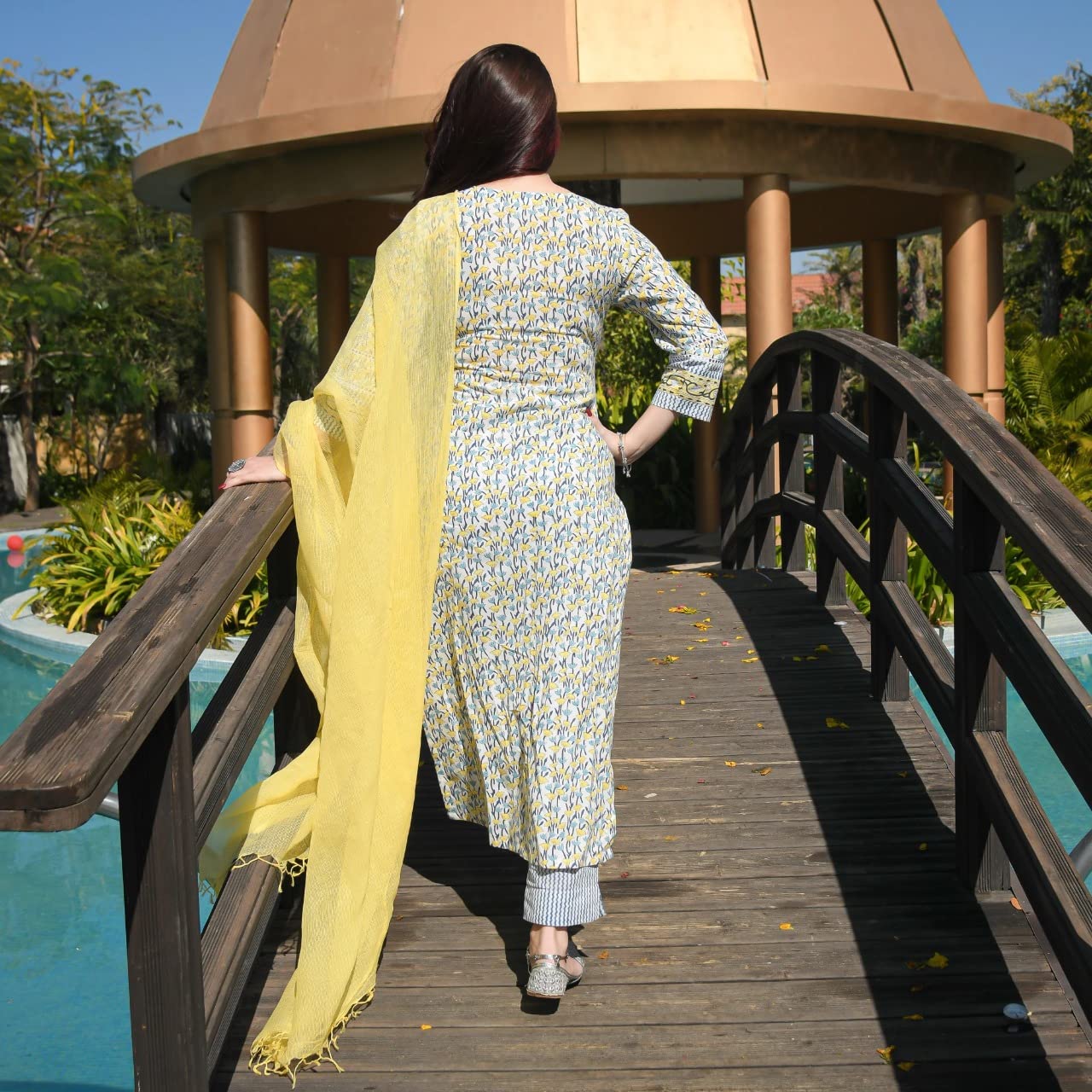 Gosriki Women'S Cotton Blend Straight Kurta With Pant & Dupatta (Murhar-Yellow_Xl-Go_Yellow_X-Large),Yellow,,B09WD8WGDN