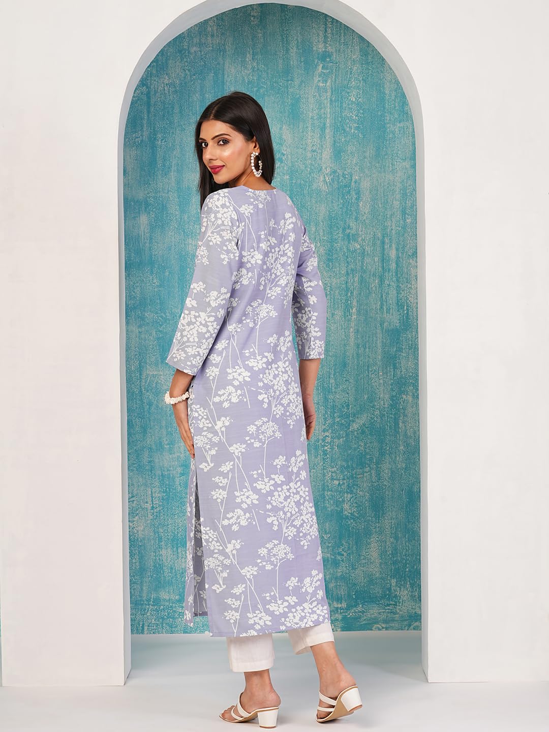 Gosriki Women'S Cotton Blend Chikankari Embroidered Straight Kurta (Zainab Grey-Bj-Gs_L_Grey_Large),Grey,,B0D4J5RJQS