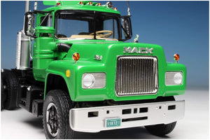 Amt Mack R685St Semi Tractor 1:25 Scale Model Kit