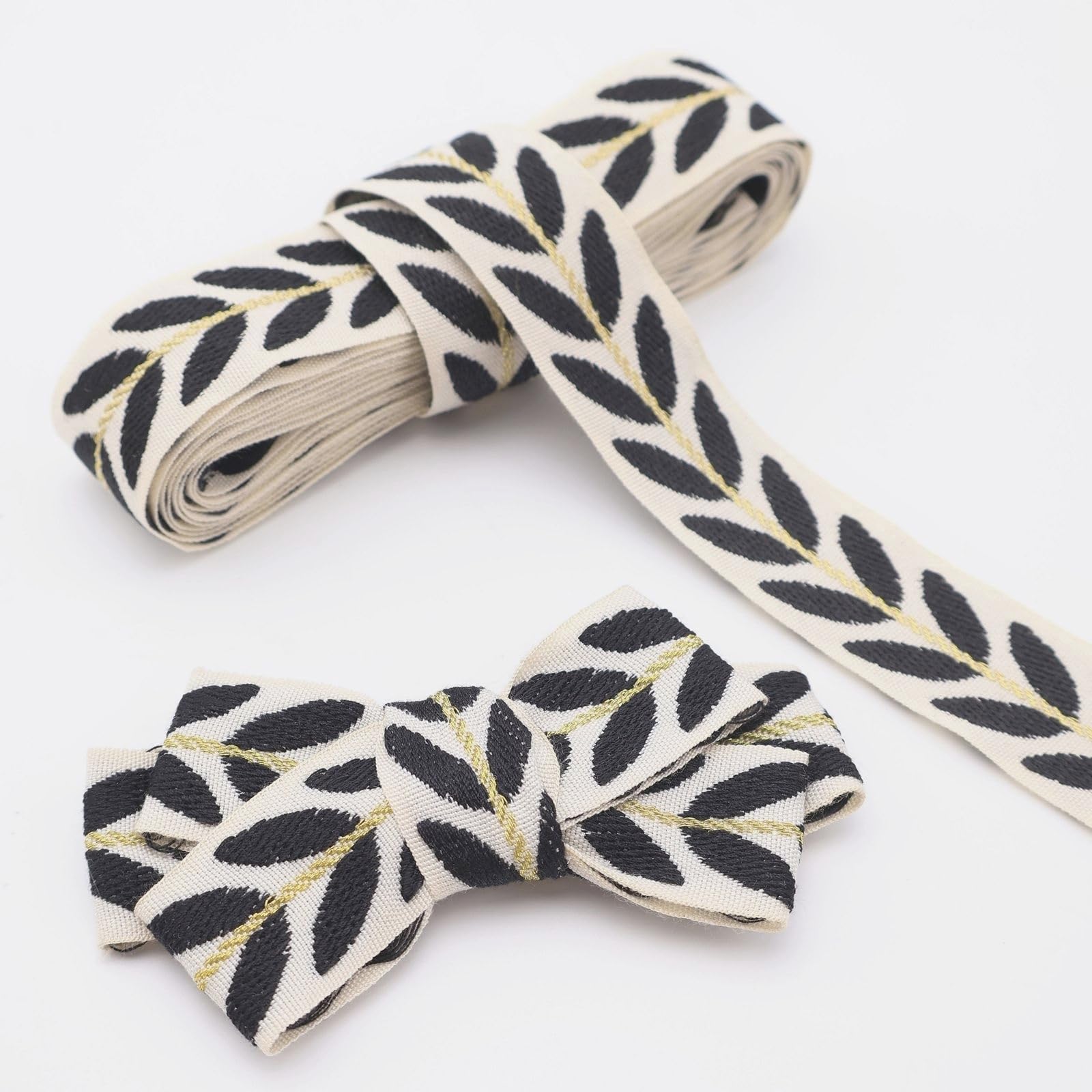 ZNZAKKA Jacquard Ribbon 3 Yards Black Embroidered Lace Trim Leaf Pattern Ribbon for Sewing, Gift Wrapping, Hair Accessories (Bla