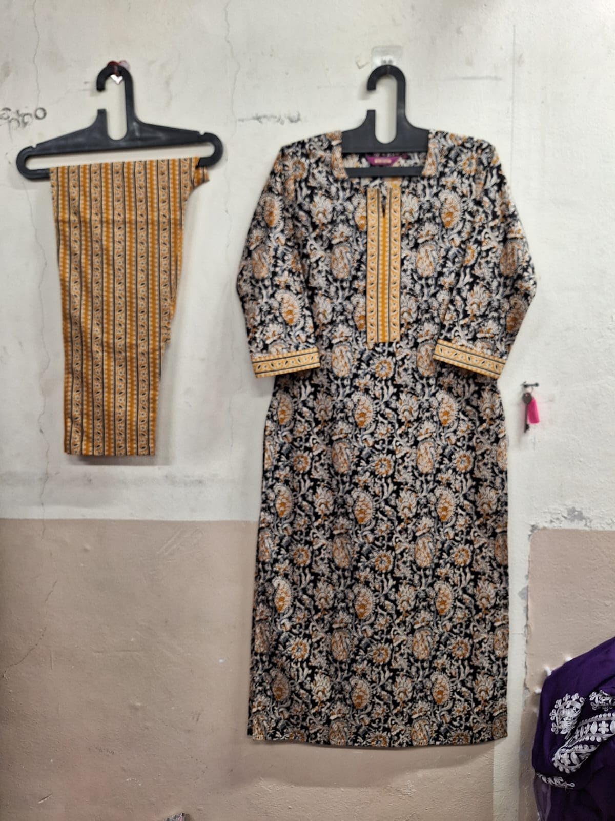 Gosriki Women'S Cotton Blend Printed Straight Kurta With Pant (Kalam Black-Kds-Gs_Xl_Black_X-Large),Black,,B0CBPPT345