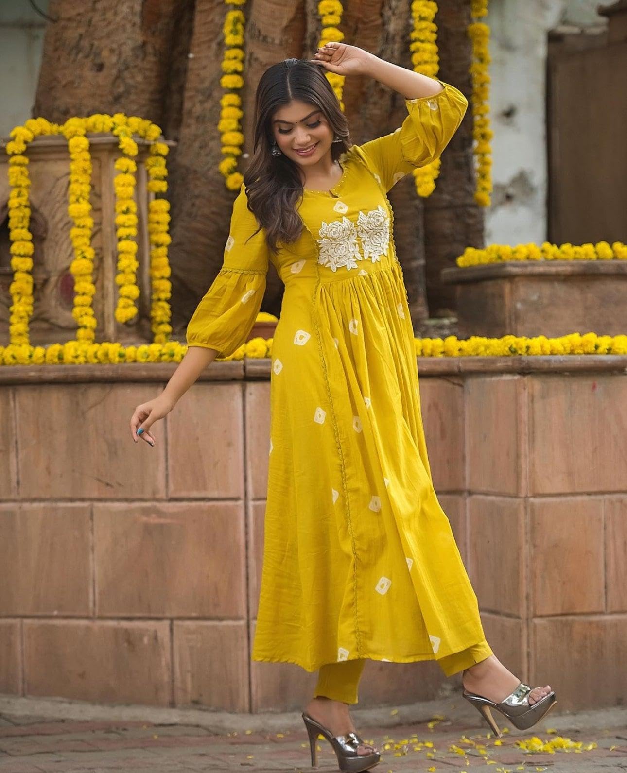 Anni Designer Women'S Rayon Blend Floral Straight Kurta With Pant (Anveshi-Clrs_Yellow_X-Large),Yellow,XL,Rayon Blend,Straight,