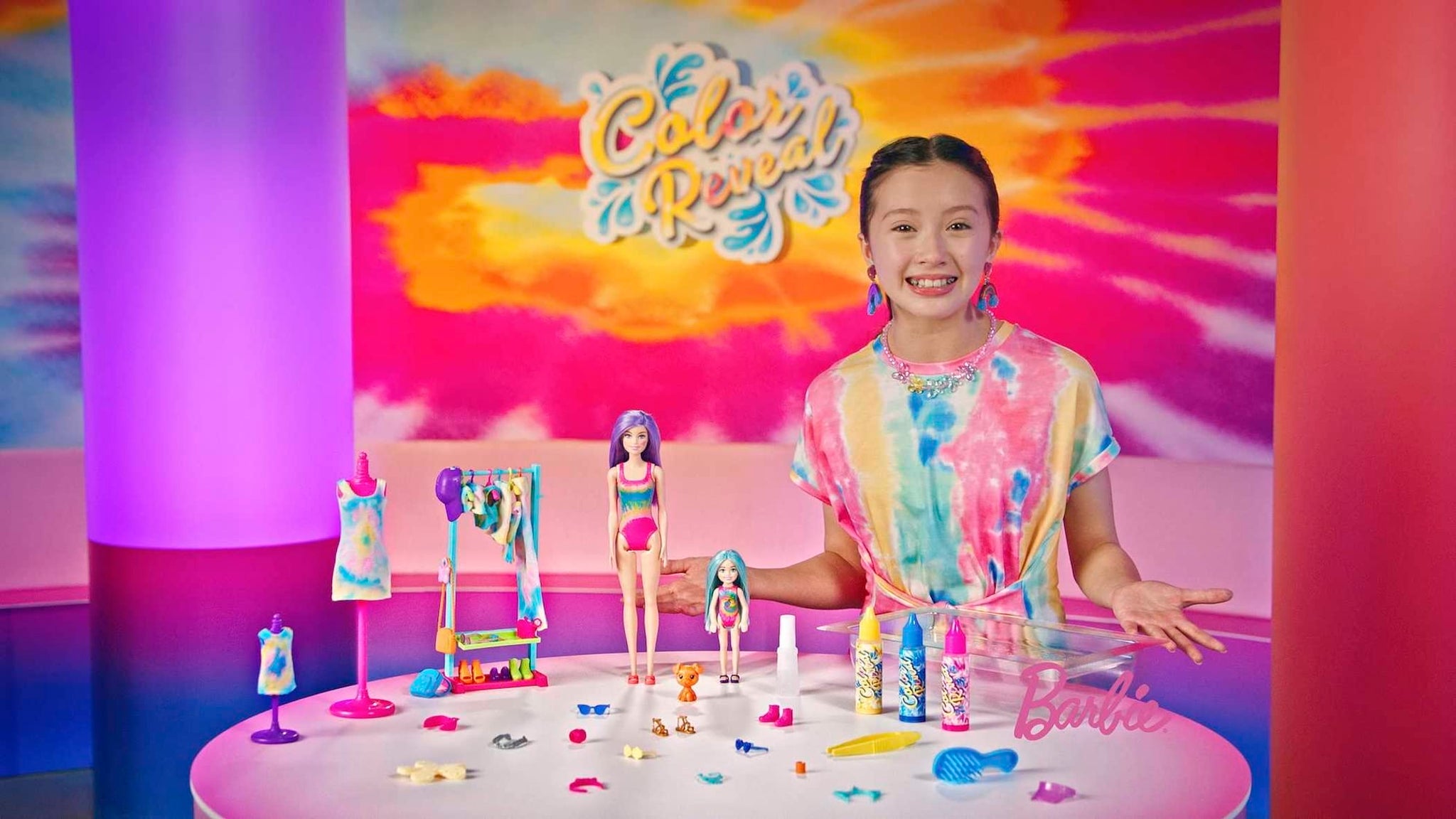 Barbie Color Reveal Toy Set, Tie-Dye Fashion Maker With Barbie & Chelsea Dolls & Accesssories, 50 Surprises Including Pets