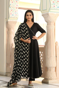 Gosriki Women'S Rayon Blend Anarkali Solid Kurta With Pant & Dupatta (Mita Black-Gs_Xl_Grey_X-Large),Black,,B0DFY1GLQX