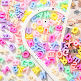 CYEENUT 600pcs Letter Beads Spring Color Acrylic Bead Large Alphabet A-Z Letter Beads for DIY Crafts Bracelet Necklace Earrings 
