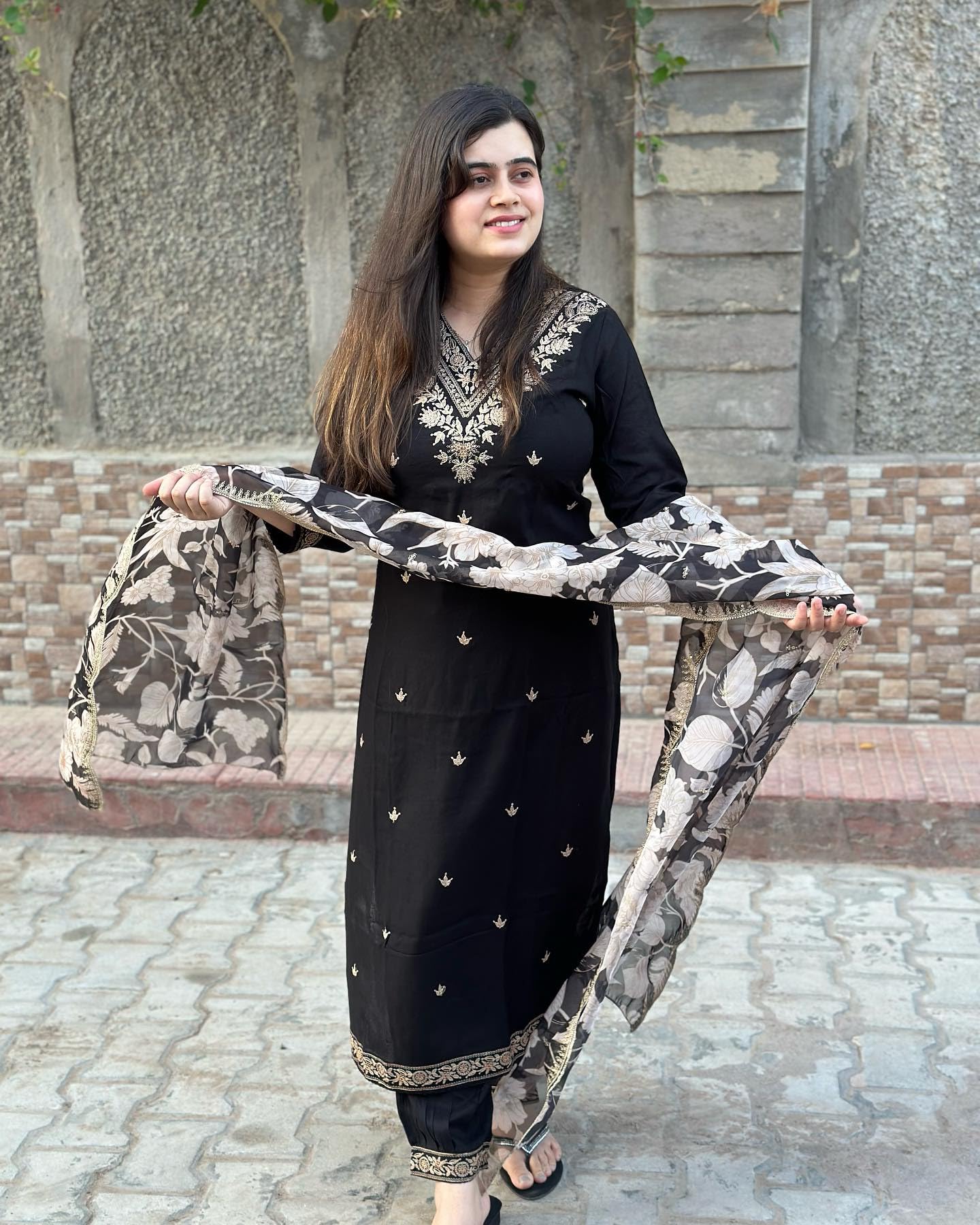 Gosriki Women'S Rayon Blend Straight Embroidered Kurta With Pant & Dupatta (Meena Black-Gs_M_Black_Medium),Black,,B0D73VTLKK
